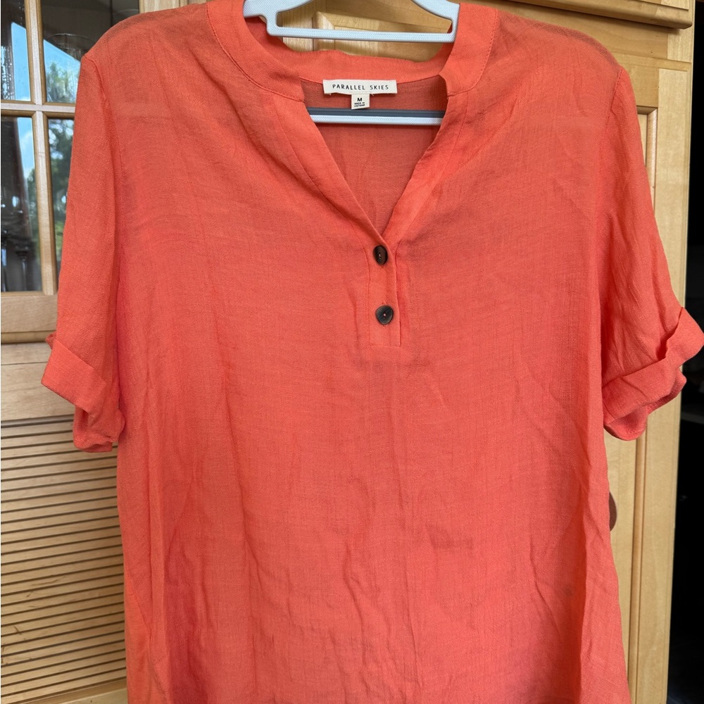 New with Tags! Parallel Skies Women's Buttoned Coral Blouse